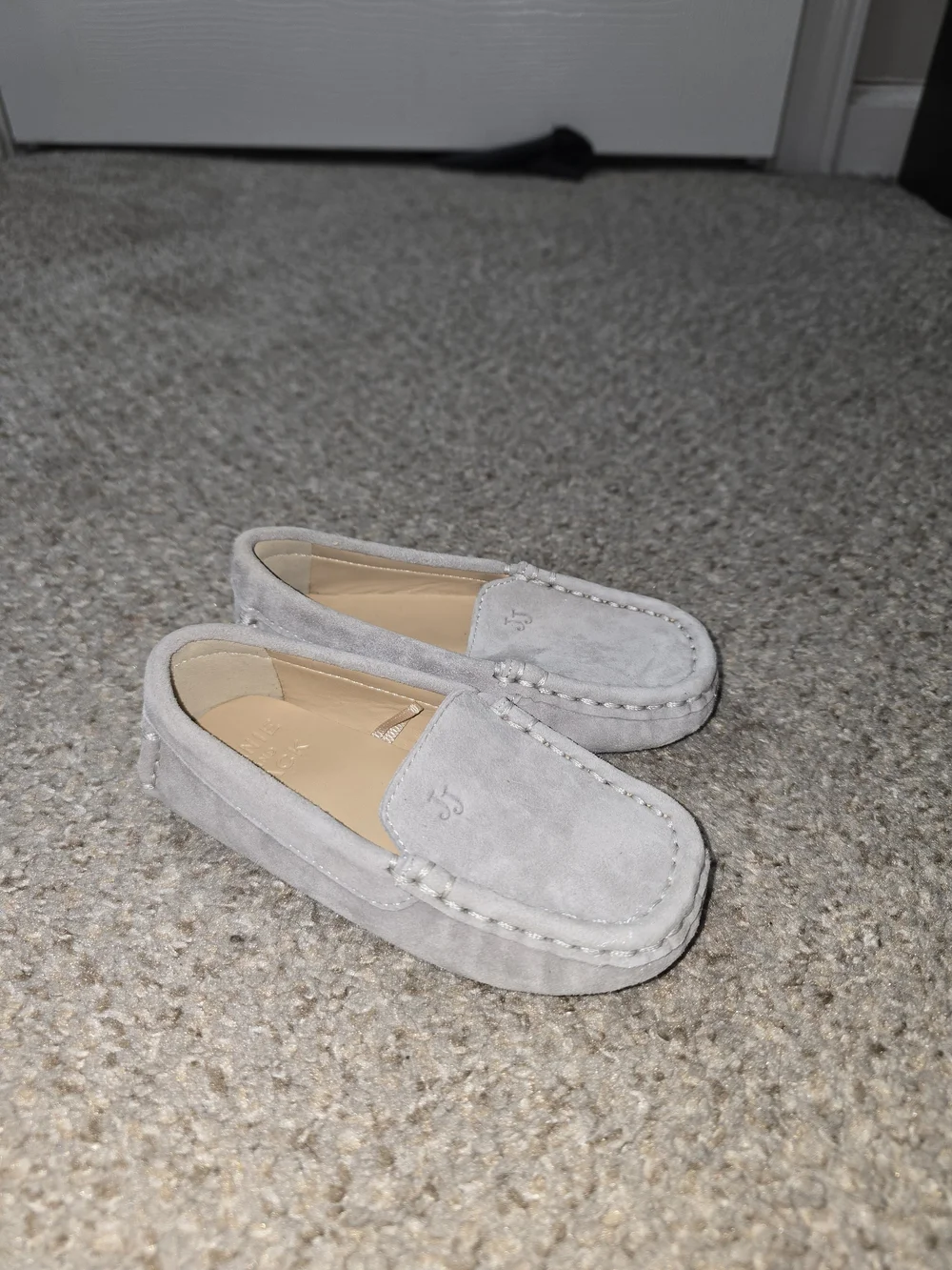 Janie and Jack Light Gray Suede Slip-On Loafers Size 7